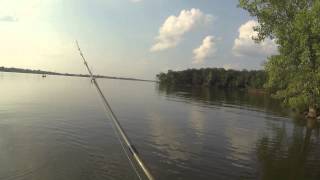 Fishing for Schooling Bass at Hoover Reservoir in Ohio