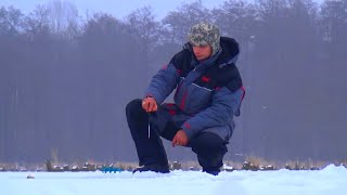 Рыбалка зимой. Ловля окуня на безмотылку от Михалыча