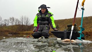 Рыбалка по последнему льду 2021! Охочусь за рыбой с подводной камерой